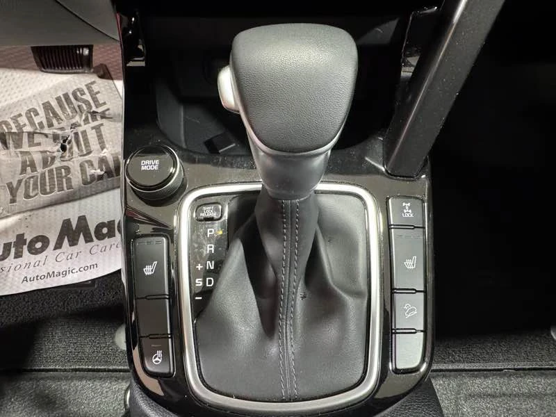 2025 Kia Seltos - Image 12 of 13