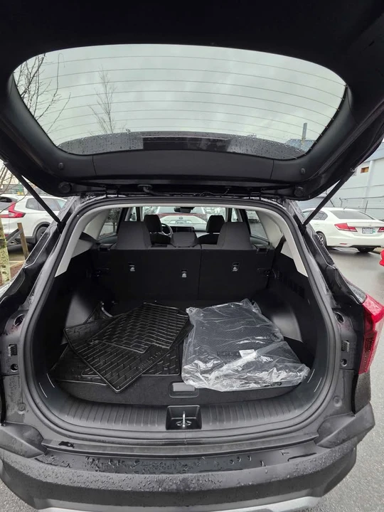 2025 Kia Seltos - Image 9 of 13