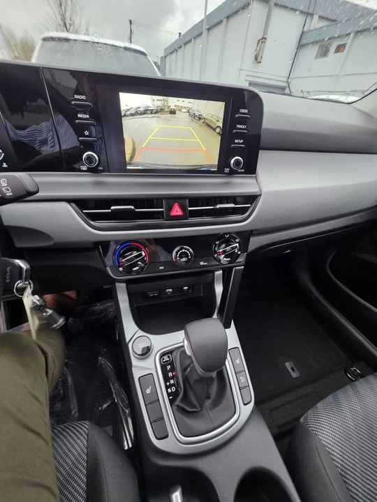 2025 Kia Seltos - Image 11 of 13
