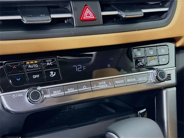 2025 Kia Seltos - Image 16 of 19