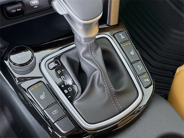2025 Kia Seltos - Image 17 of 19