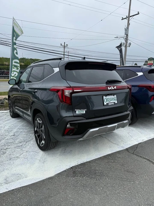 2025 Kia Seltos - Image 8 of 13