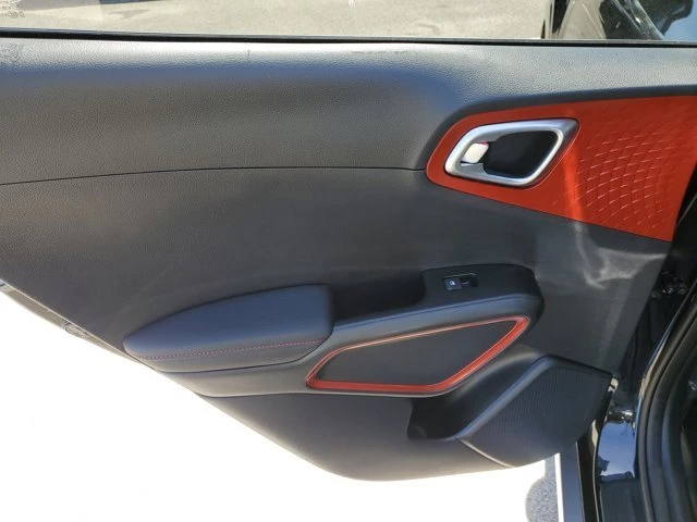 2025 Kia Soul - Image 10 of 20