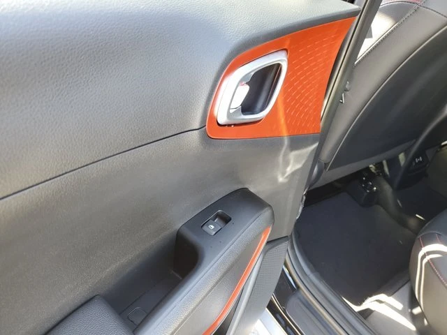 2025 Kia Soul - Image 11 of 20