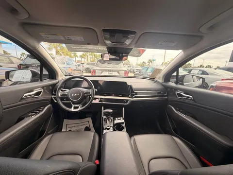 2025 Kia Sportage - Image 3 of 9