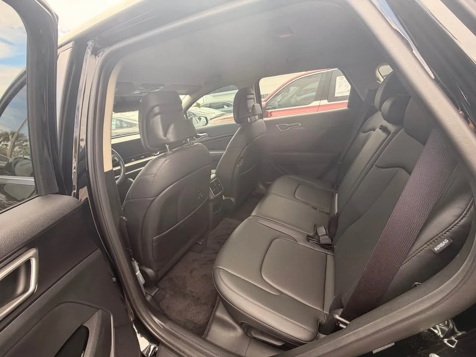2025 Kia Sportage - Image 5 of 9