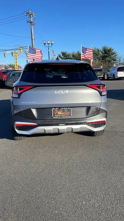2025 Kia Sportage - Image 6 of 8