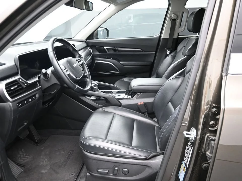 2025 Kia Telluride - Image 9 of 12