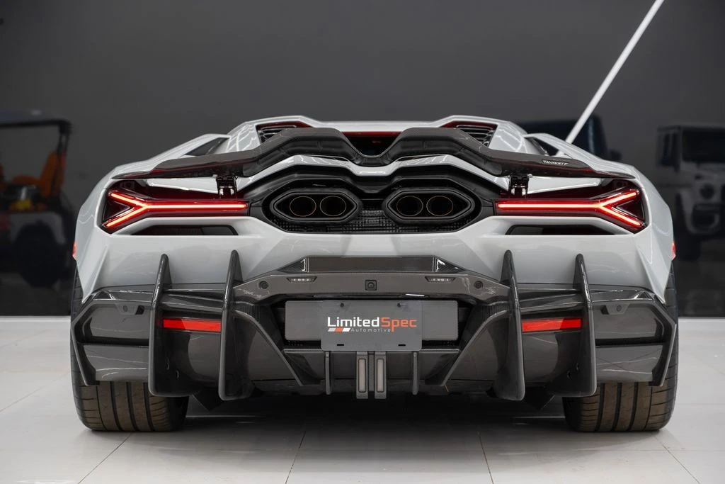 2025 Lamborghini Revuelto - Image 17 of 31