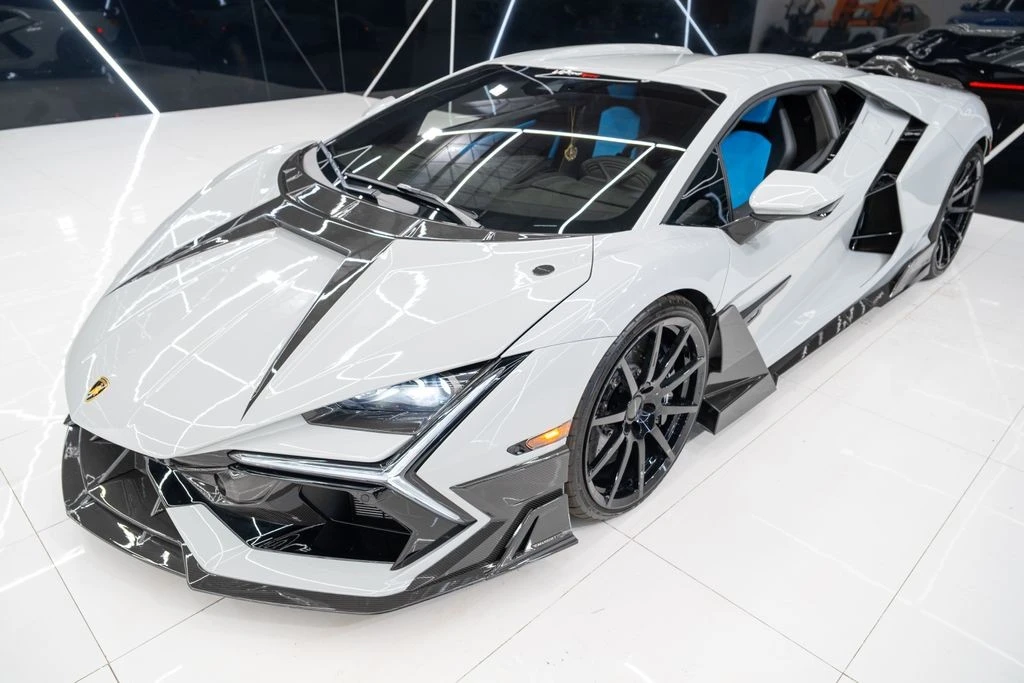 2025 Lamborghini Revuelto - Image 8 of 31
