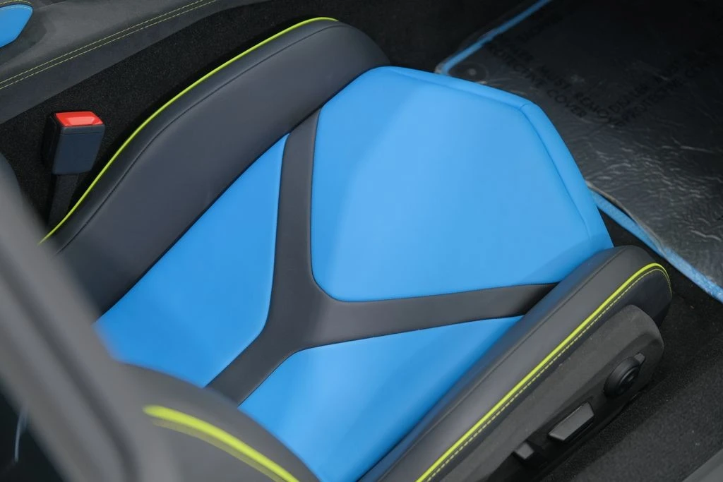 2025 Lamborghini Revuelto - Image 27 of 31