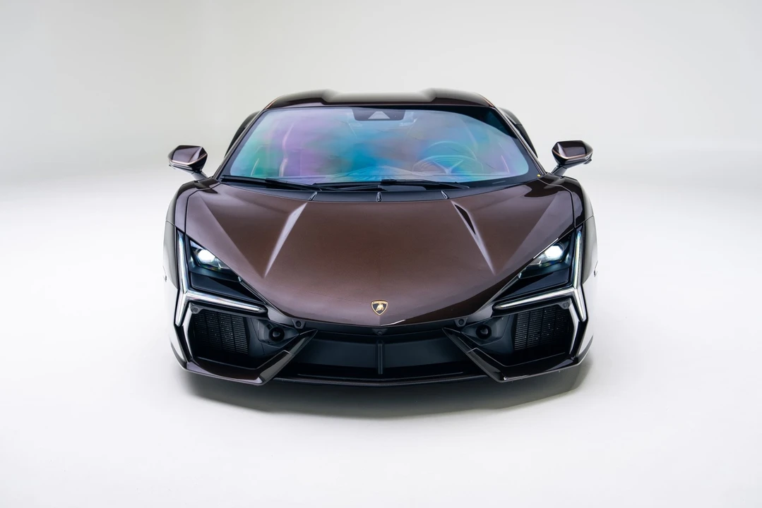 2025 Lamborghini Revuelto - Image 11 of 21