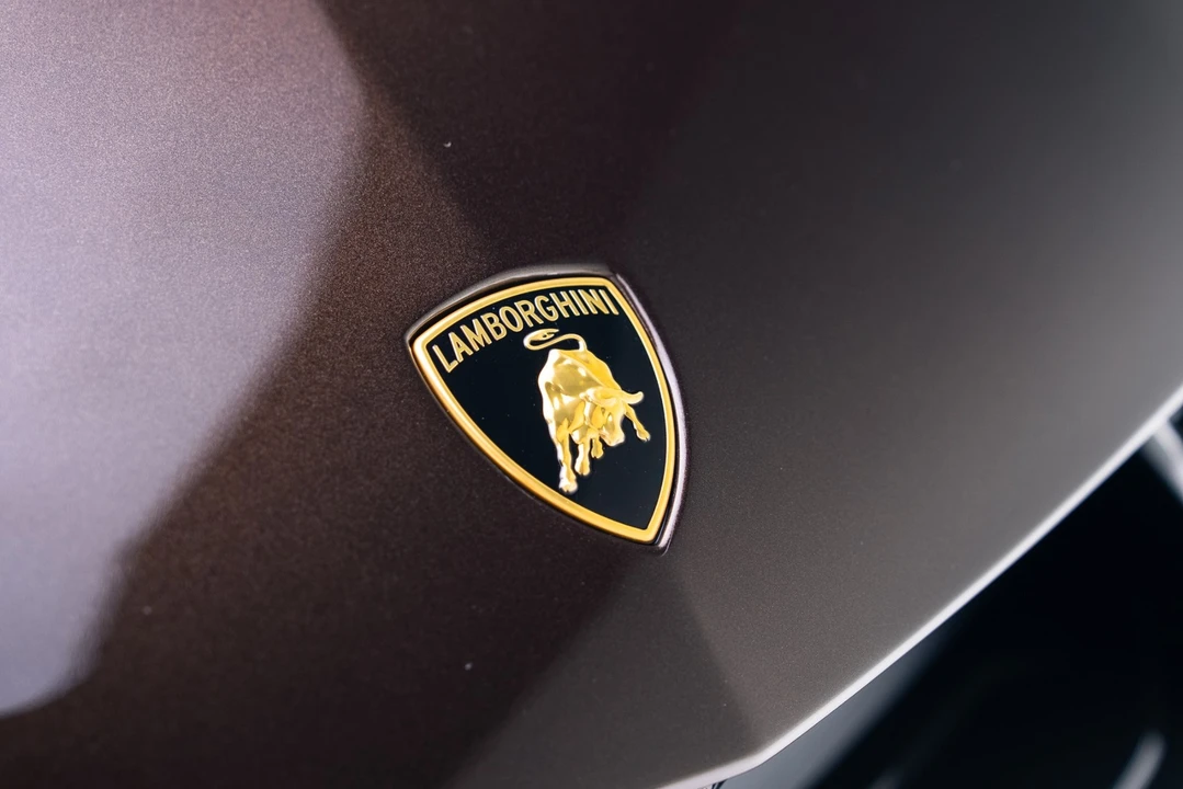 2025 Lamborghini Revuelto - Image 10 of 21