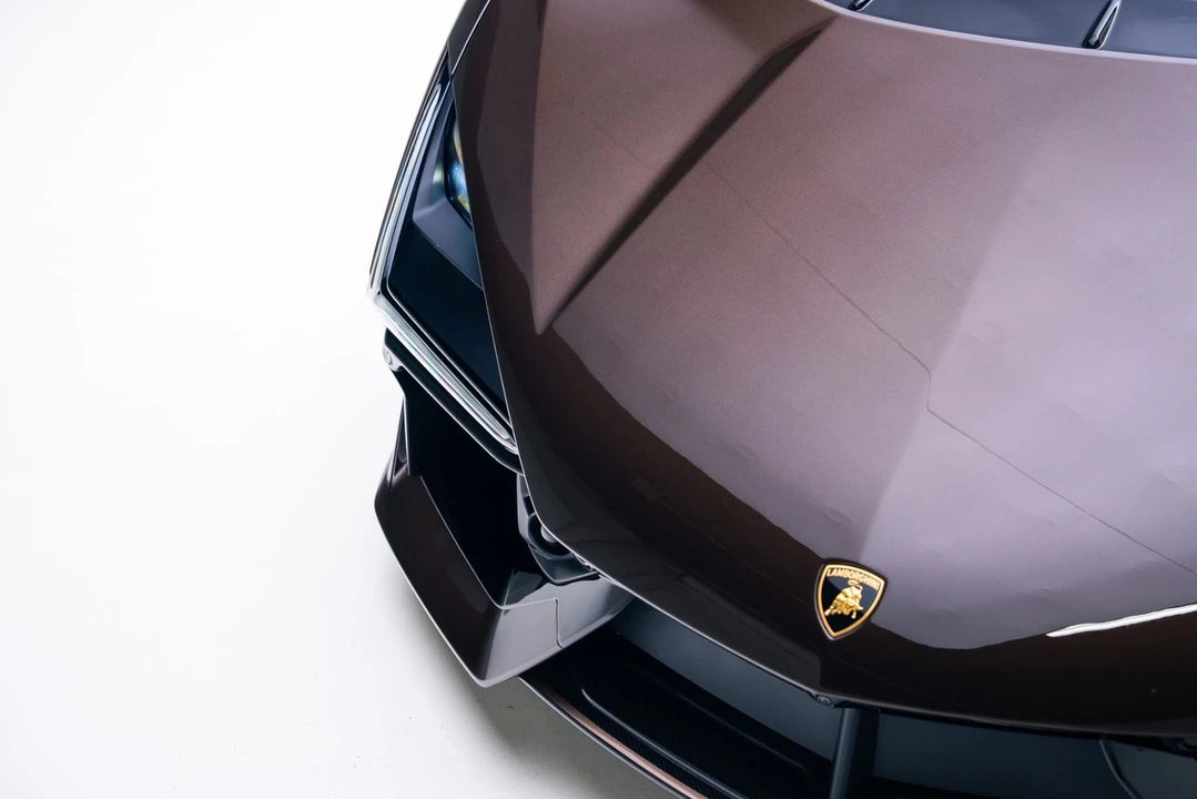 2025 Lamborghini Revuelto - Image 9 of 21