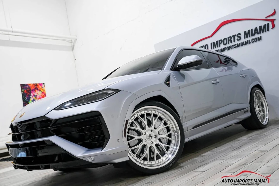 2025 Lamborghini Urus SE - Image 3 of 21