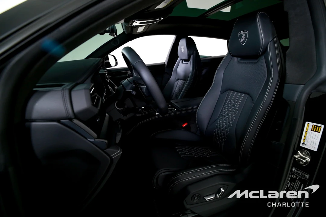 2025 Lamborghini Urus SE - Image 11 of 21