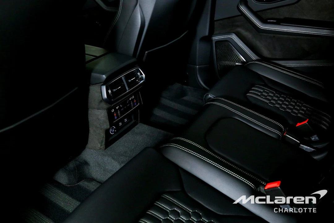 2025 Lamborghini Urus SE - Image 19 of 21