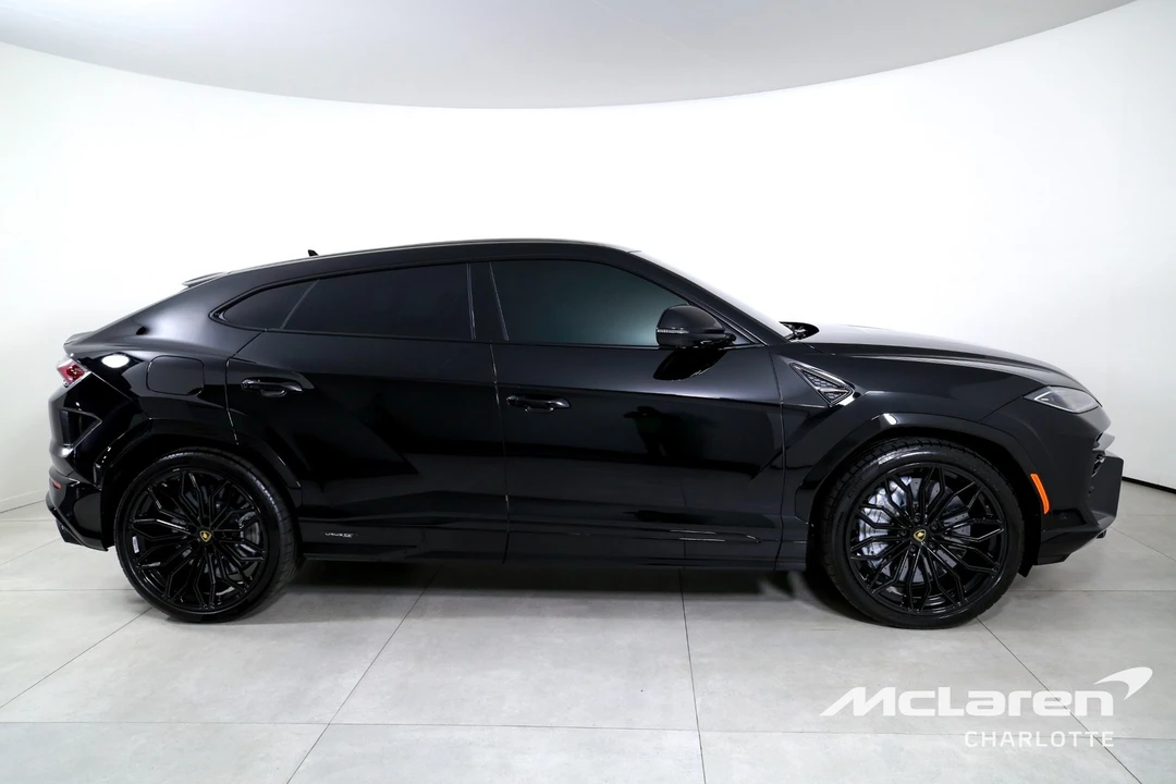 2025 Lamborghini Urus SE - Image 9 of 21