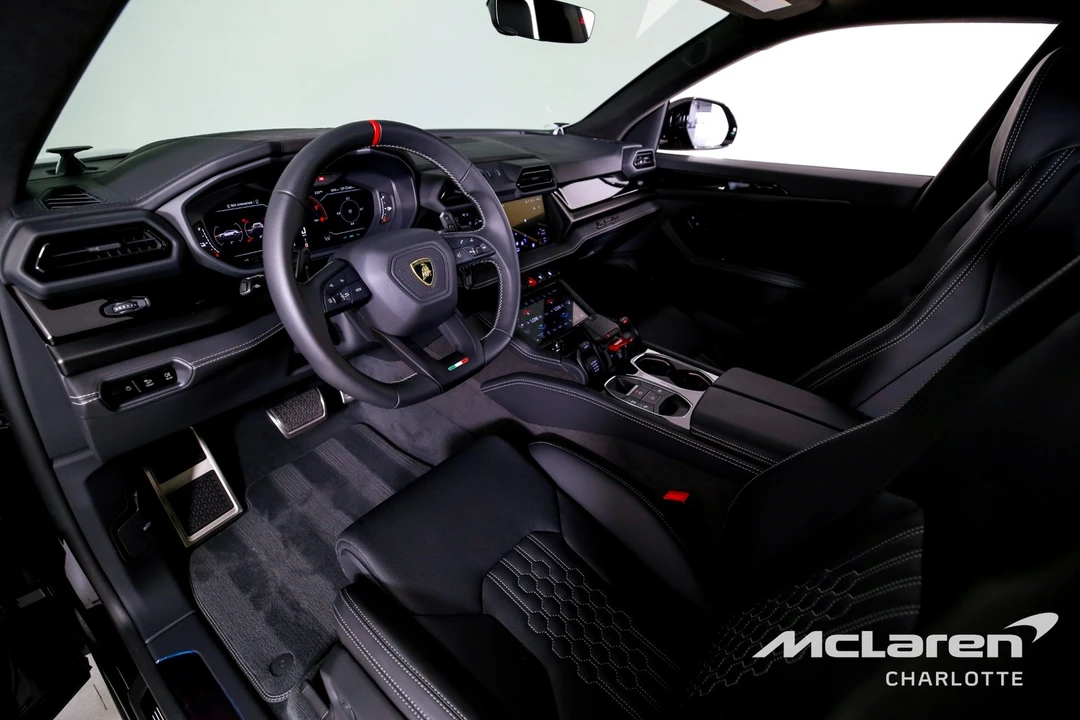 2025 Lamborghini Urus SE - Image 12 of 21