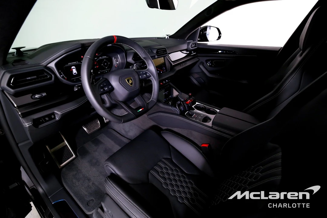 2025 Lamborghini Urus SE - Image 11 of 31