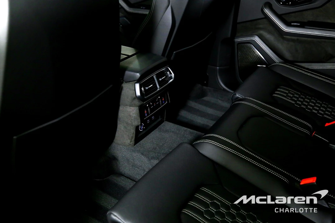 2025 Lamborghini Urus SE - Image 17 of 31