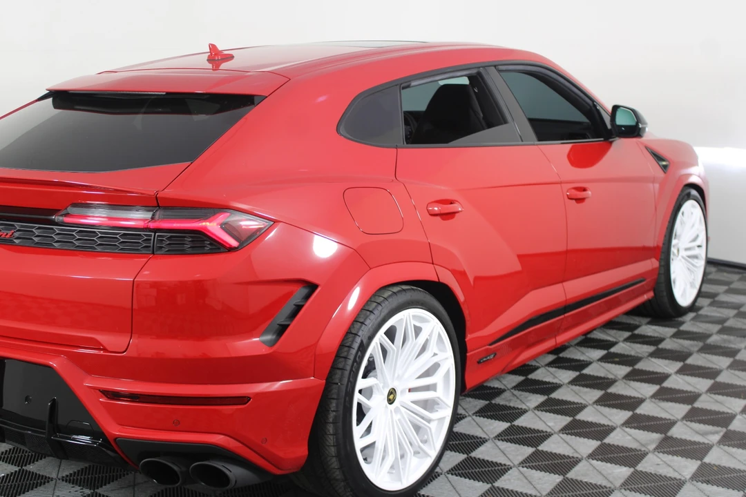 2025 Lamborghini Urus SE - Image 8 of 31