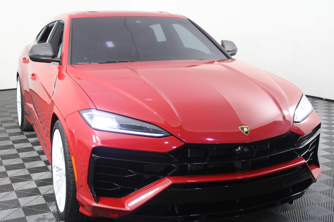 2025 Lamborghini Urus SE - Image 6 of 31