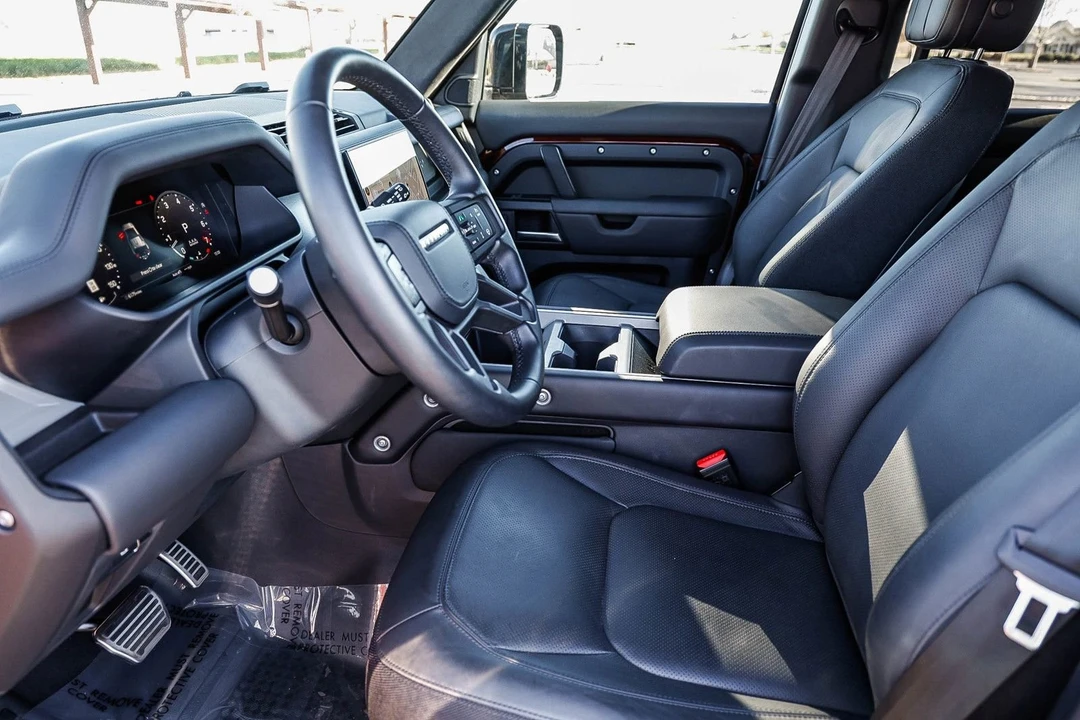 2025 Land Rover Defender L663 - Image 19 of 21