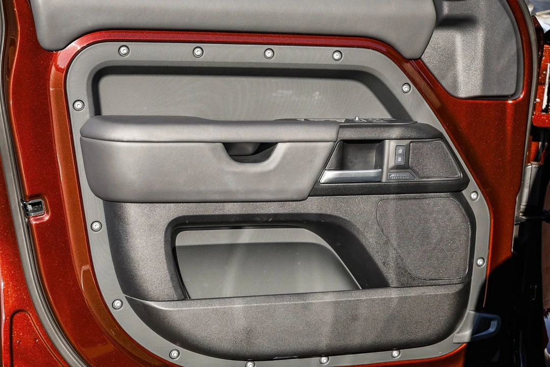 2025 Land Rover Defender L663 - Image 21 of 21