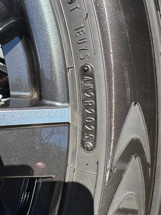 2025 Lexus GX 3rd Gen - Image 4 of 5