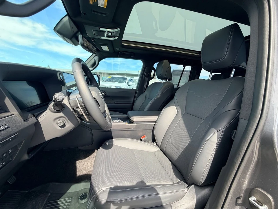 2025 Lexus GX 3rd Gen - Image 7 of 10