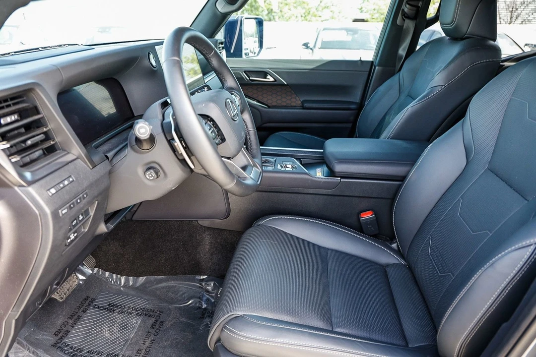 2025 Lexus GX 3rd Gen - Image 19 of 21