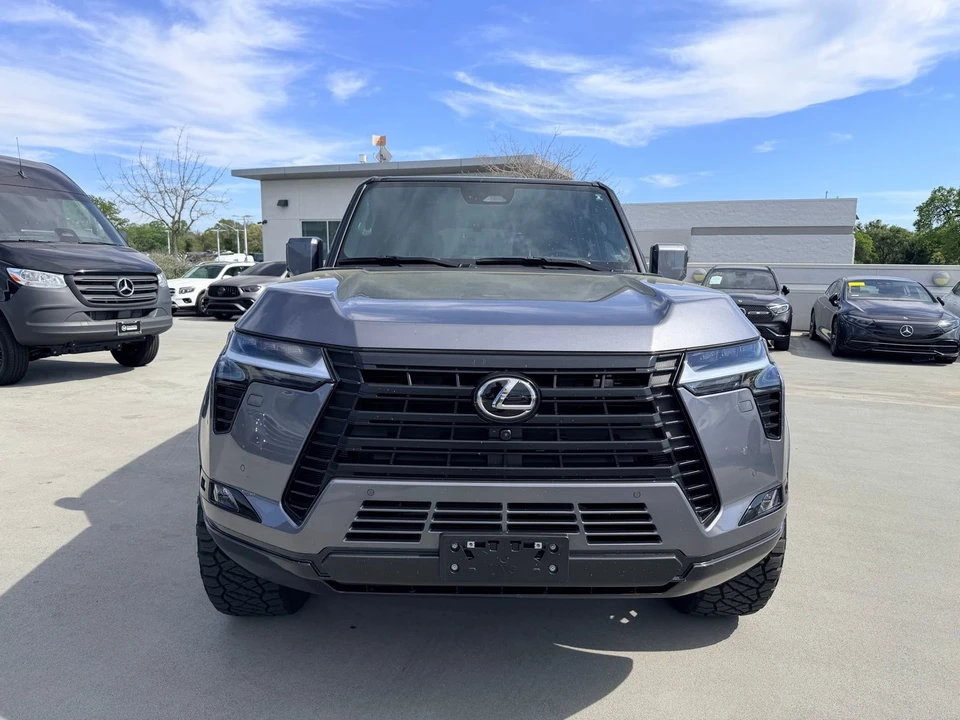 2025 Lexus GX 3rd Gen - Image 2 of 10
