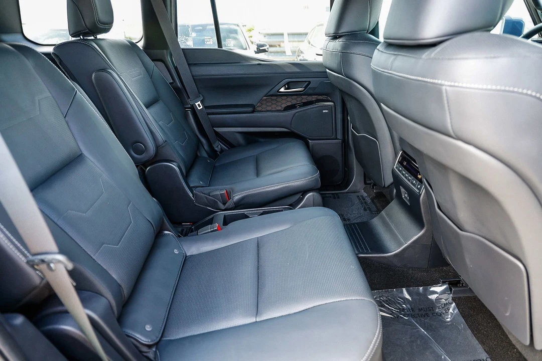 2025 Lexus GX 3rd Gen - Image 18 of 21