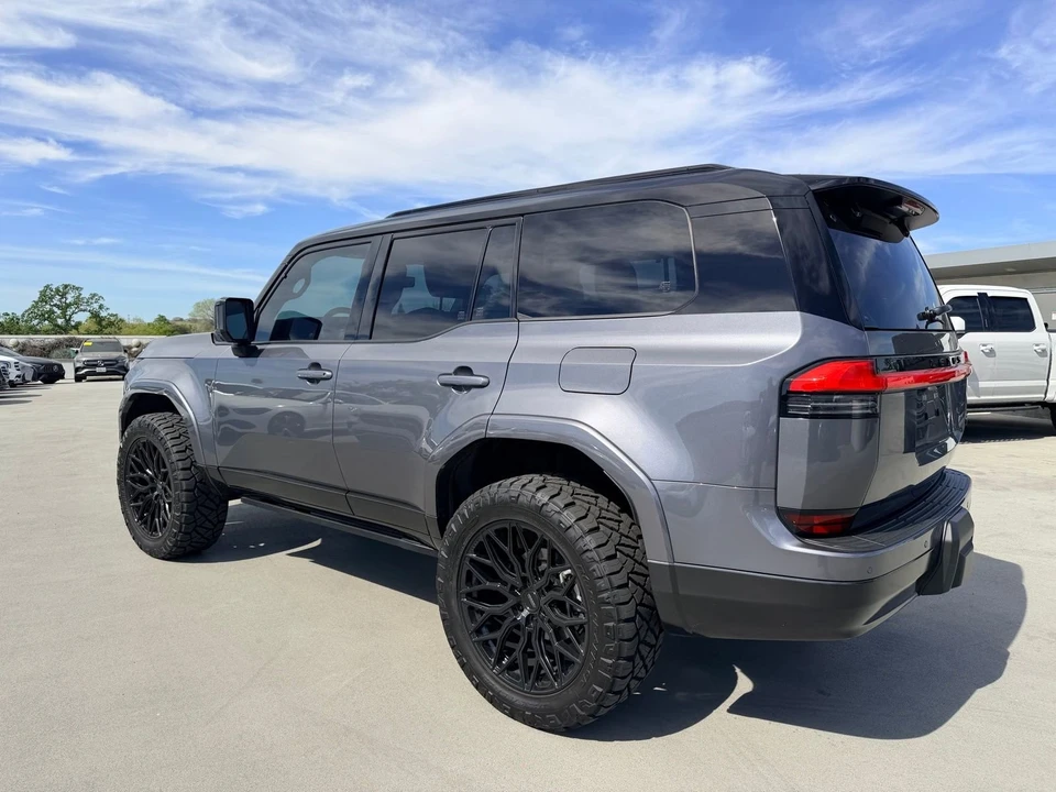 2025 Lexus GX 3rd Gen - Image 6 of 10