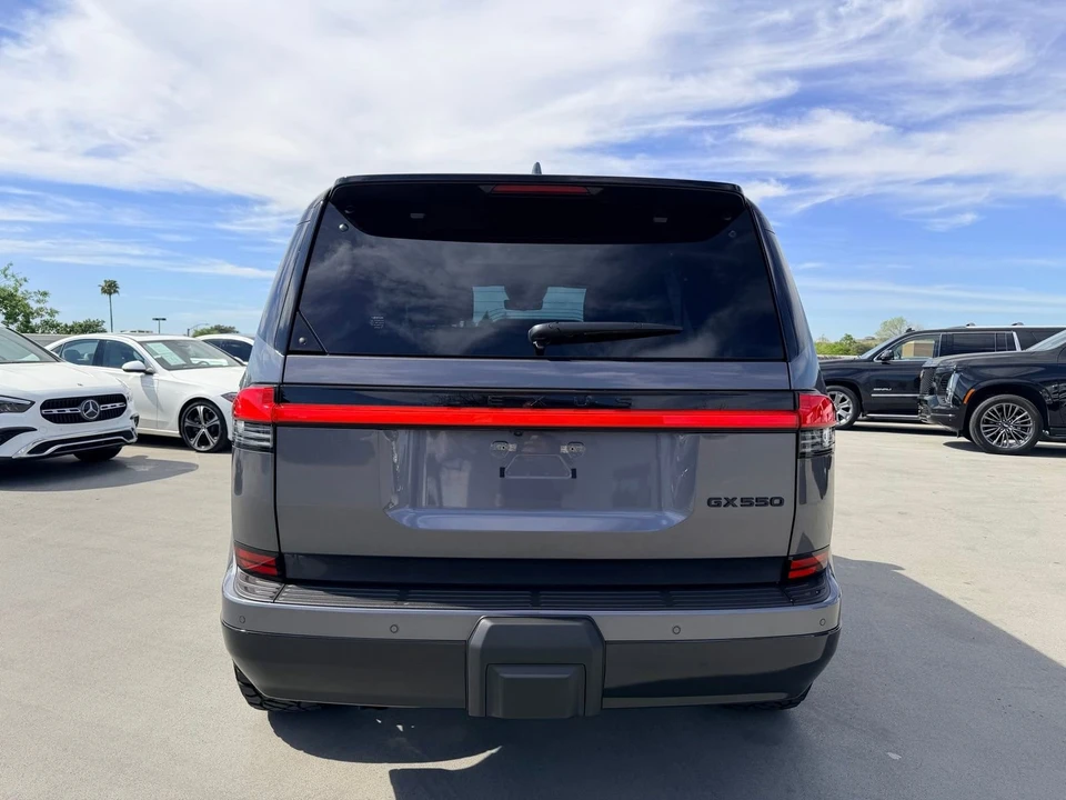 2025 Lexus GX 3rd Gen - Image 5 of 10