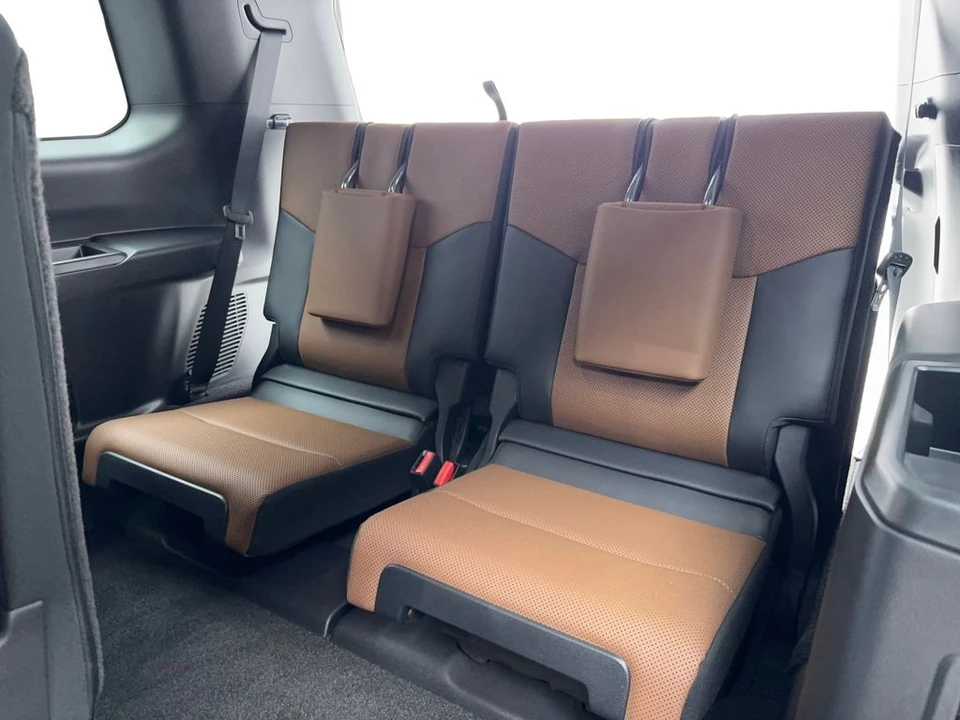 2025 Lexus GX 3rd Gen - Image 17 of 21