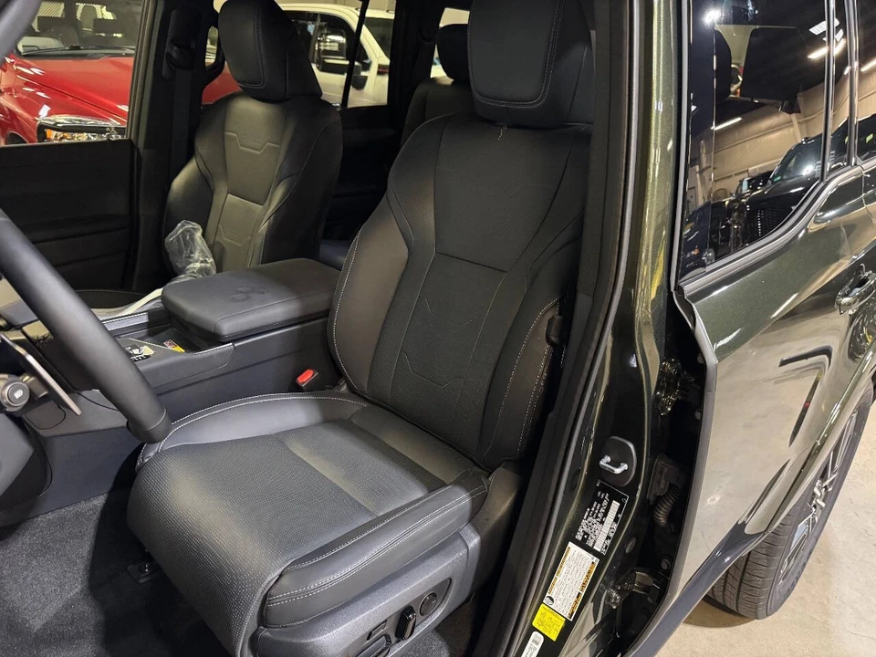 2025 Lexus GX 3rd Gen - Image 5 of 12