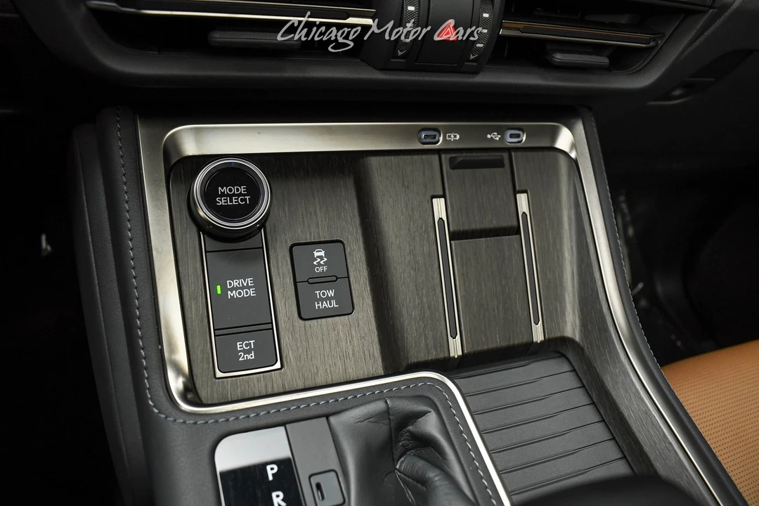 2025 Lexus GX 3rd Gen - Image 17 of 21