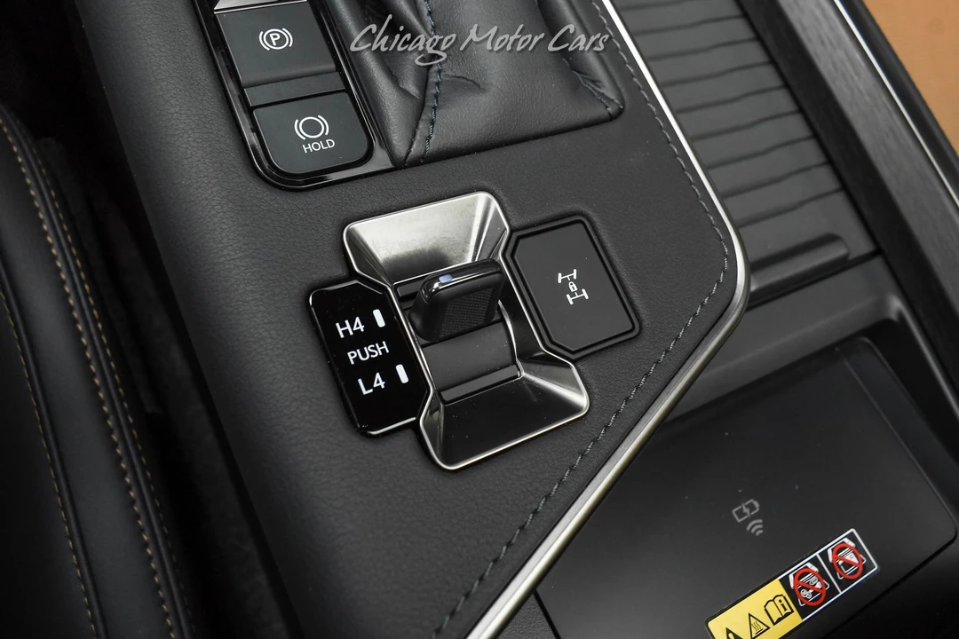 2025 Lexus GX 3rd Gen - Image 19 of 21
