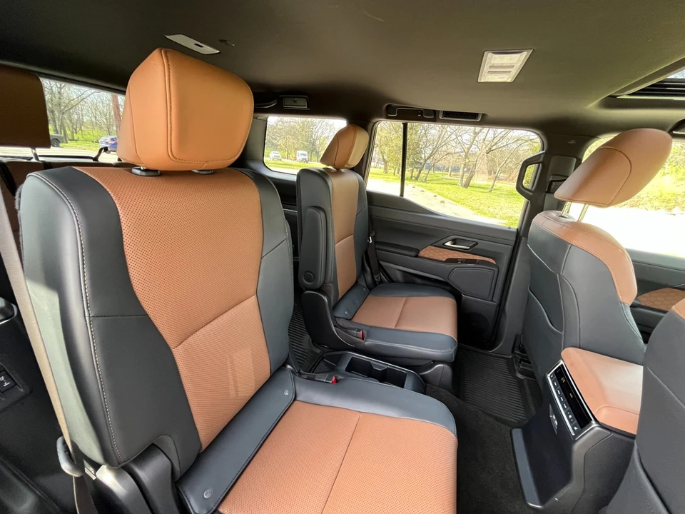 2025 Lexus GX 3rd Gen - Image 12 of 21