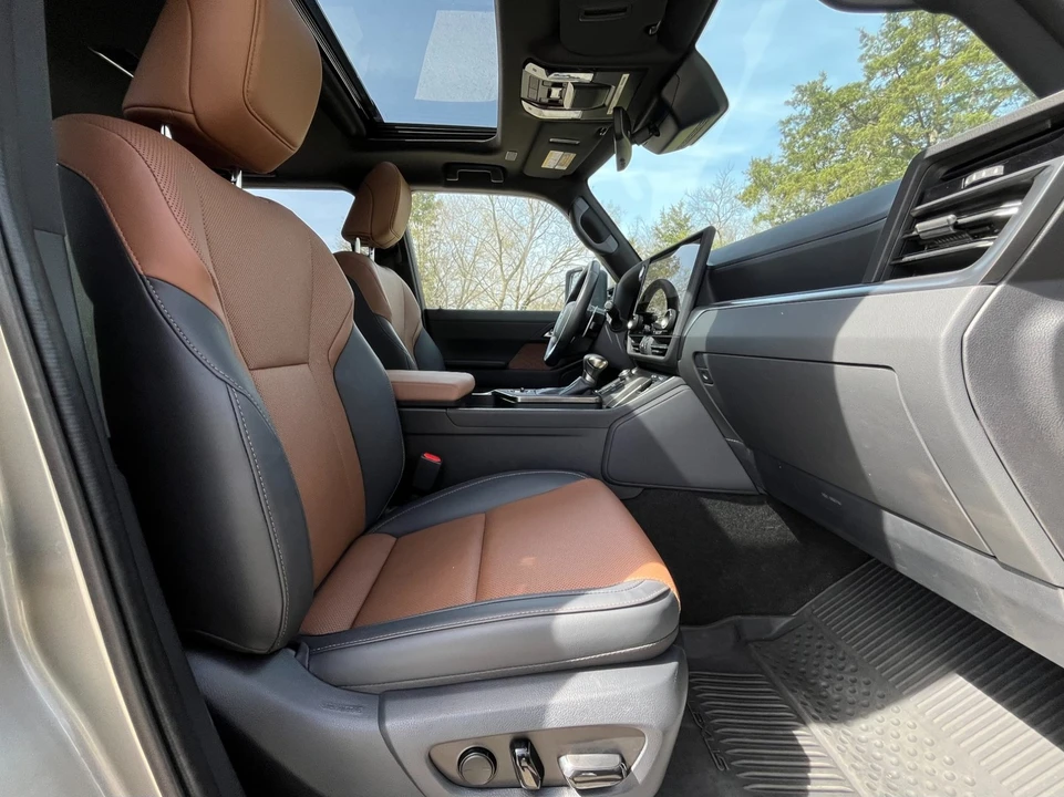 2025 Lexus GX 3rd Gen - Image 14 of 21