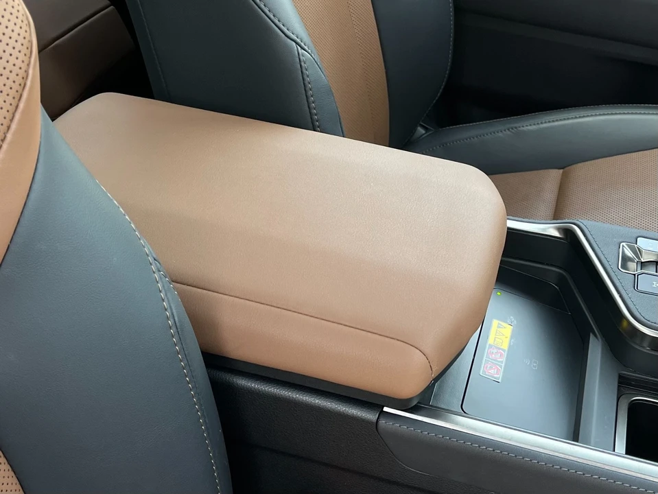 2025 Lexus GX 3rd Gen - Image 17 of 21