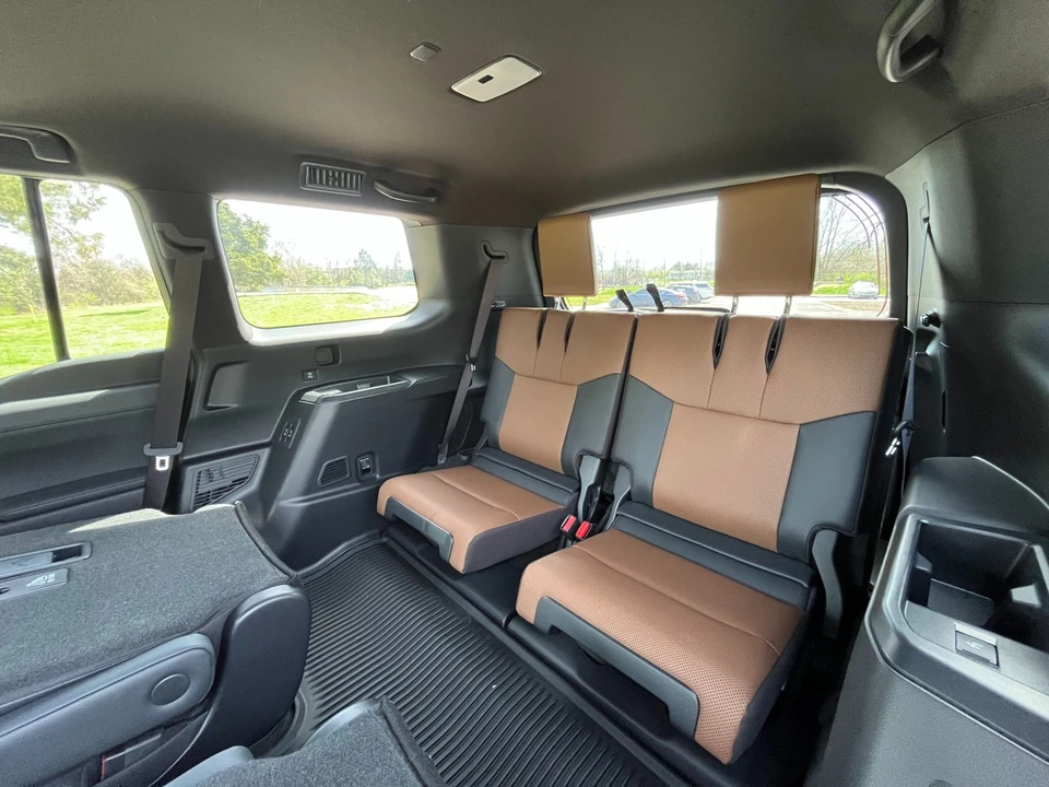 2025 Lexus GX 3rd Gen - Image 19 of 21
