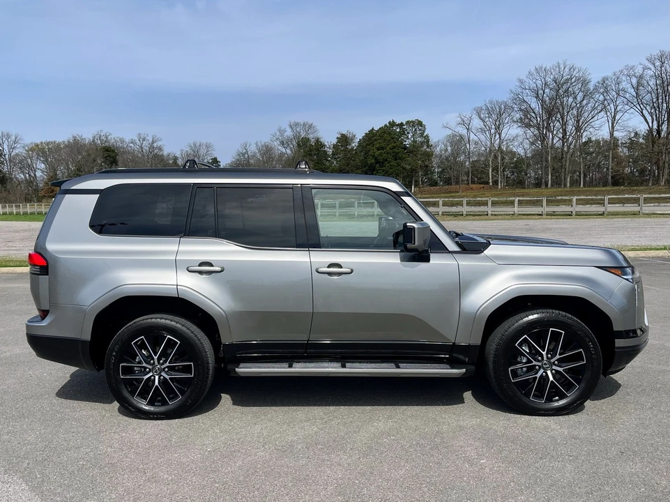 2025 Lexus GX 3rd Gen - Image 8 of 21