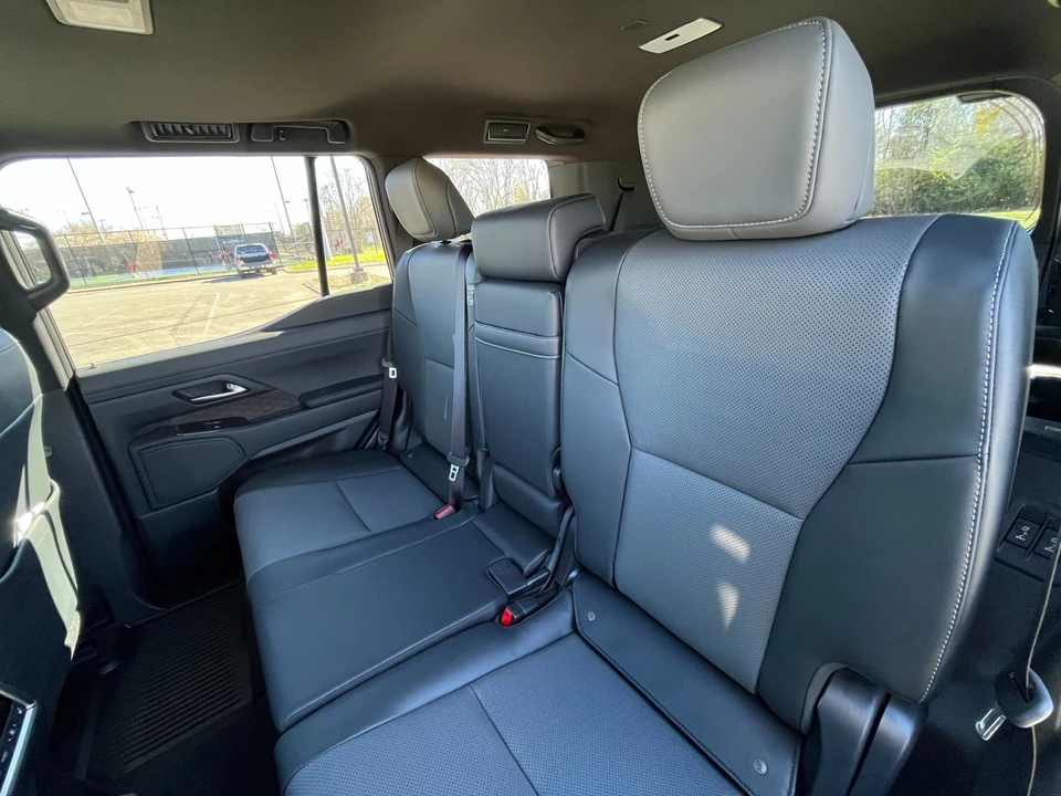 2025 Lexus GX 3rd Gen - Image 20 of 21