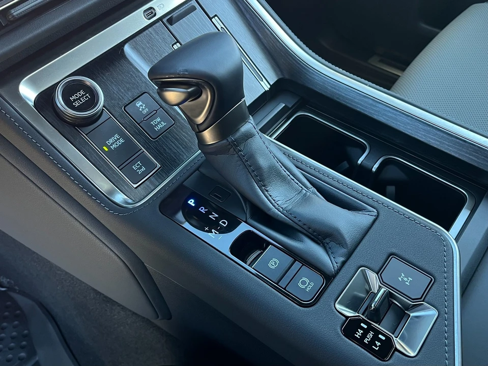 2025 Lexus GX 3rd Gen - Image 17 of 21
