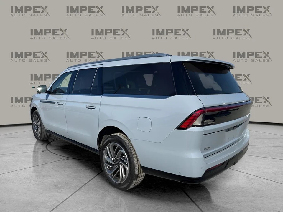 2025 Lincoln Navigator 4th Gen - Image 3 of 21