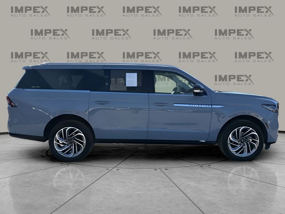 2025 Lincoln Navigator 4th Gen - Image 6 of 21