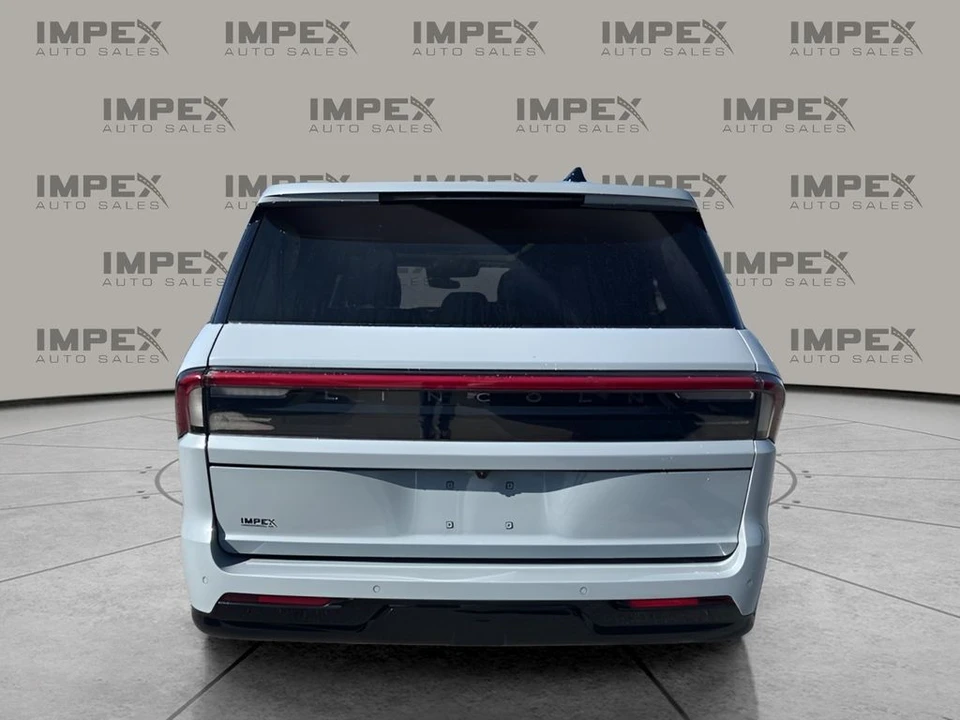2025 Lincoln Navigator 4th Gen - Image 4 of 21